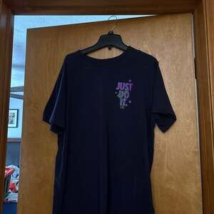 Nike Vintage 90s Basketball Graphic T-Shirt 'Peace Power'